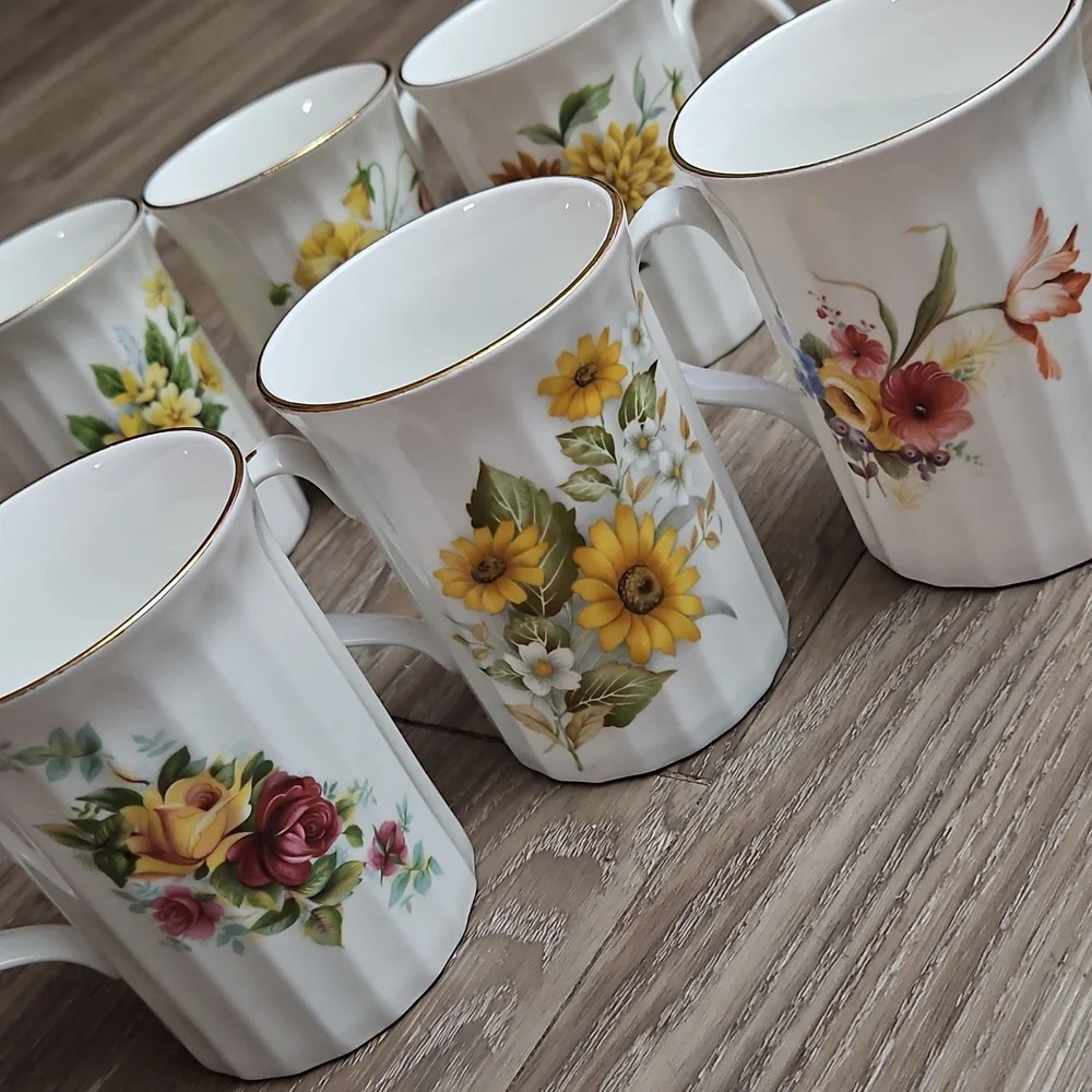 Vintage Staffordshire Queensway Fine Bone China Ribbed Gold Trim Floral Cup Mugs